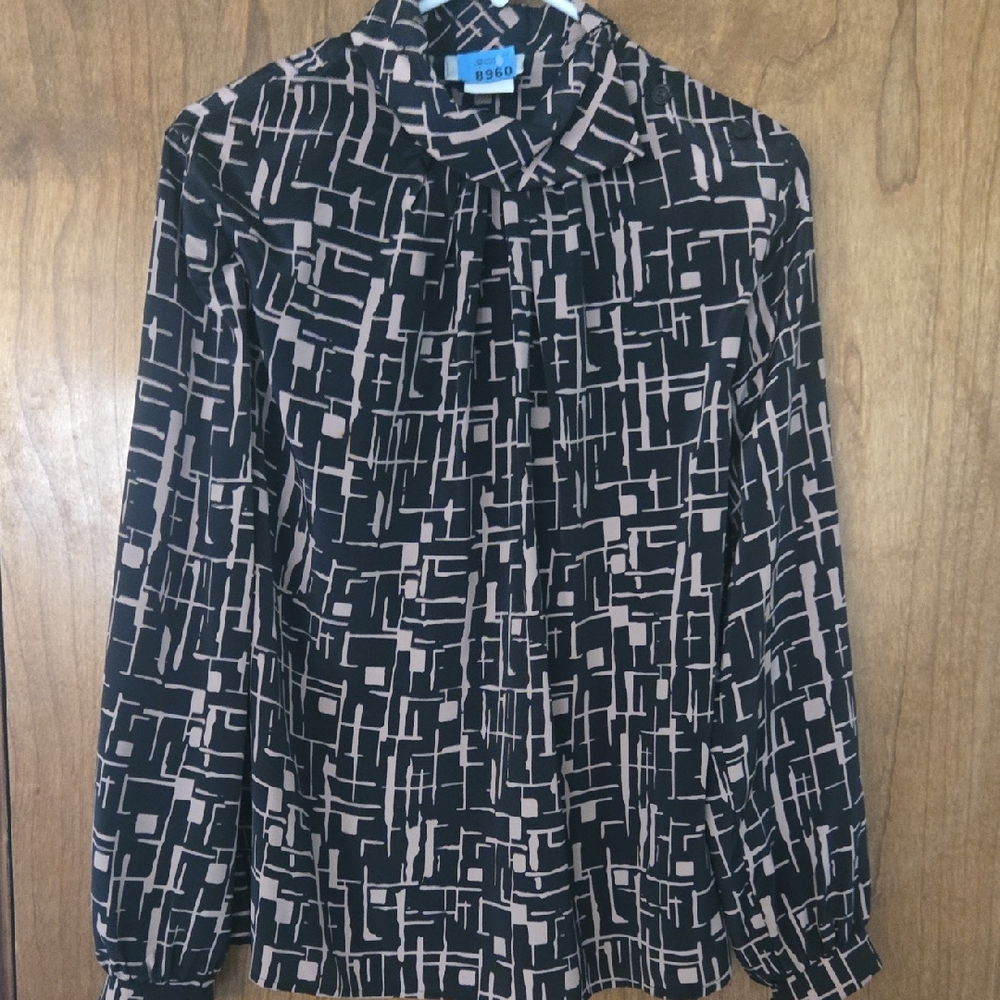 Chic Black and Beige Patterned Blouse